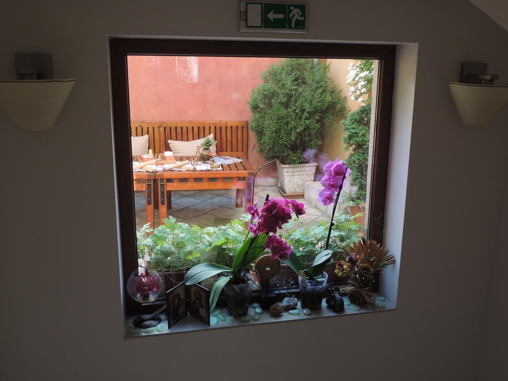 Guest House Solo Sumen Kültér fotó