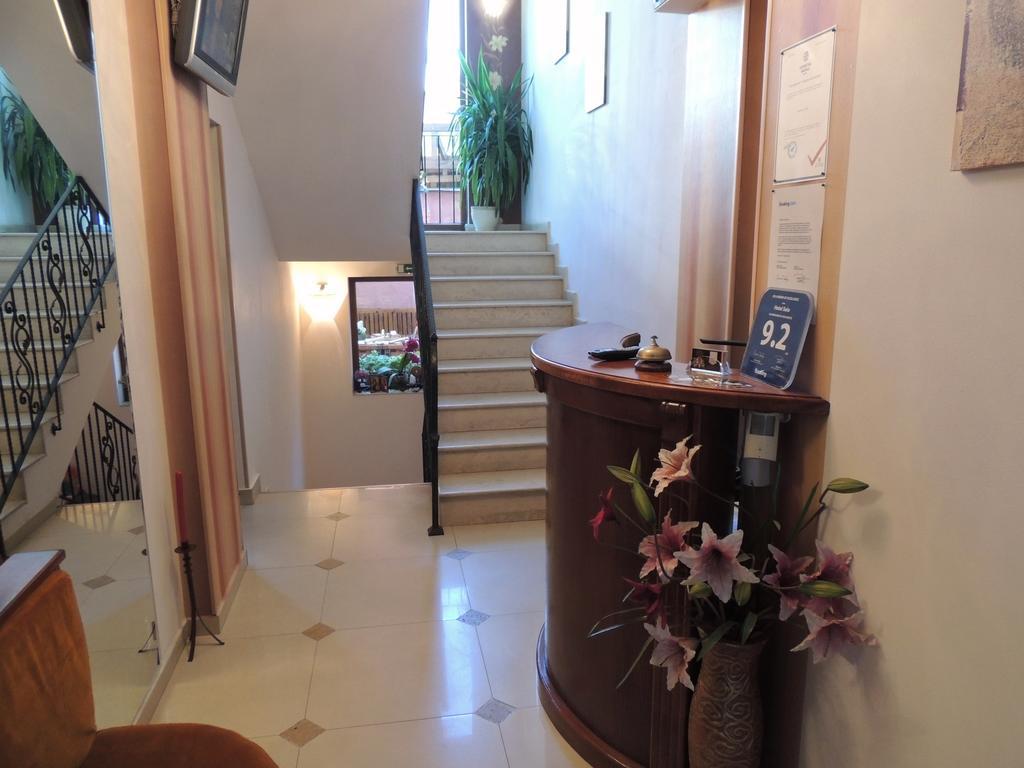 Guest House Solo Sumen Kültér fotó