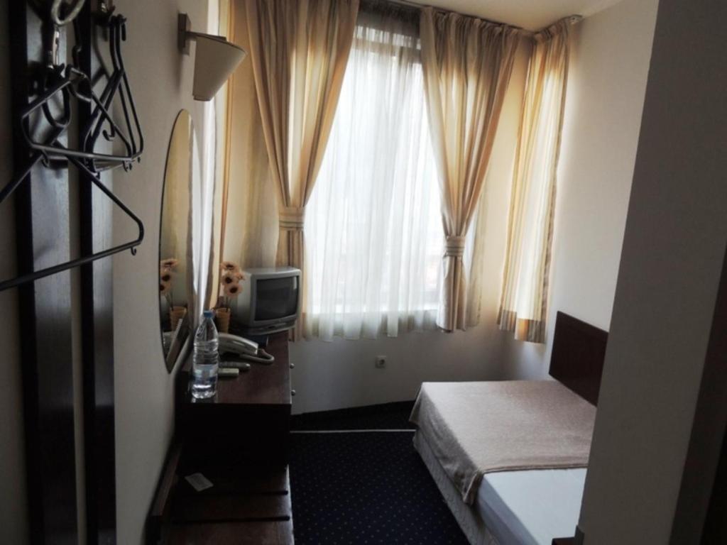 Guest House Solo Sumen Kültér fotó